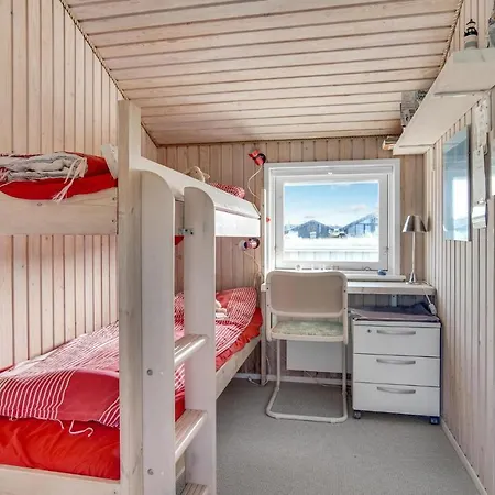 2 Bedroom In Holiday home *
