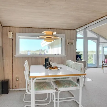 2 Bedroom In Holiday home *